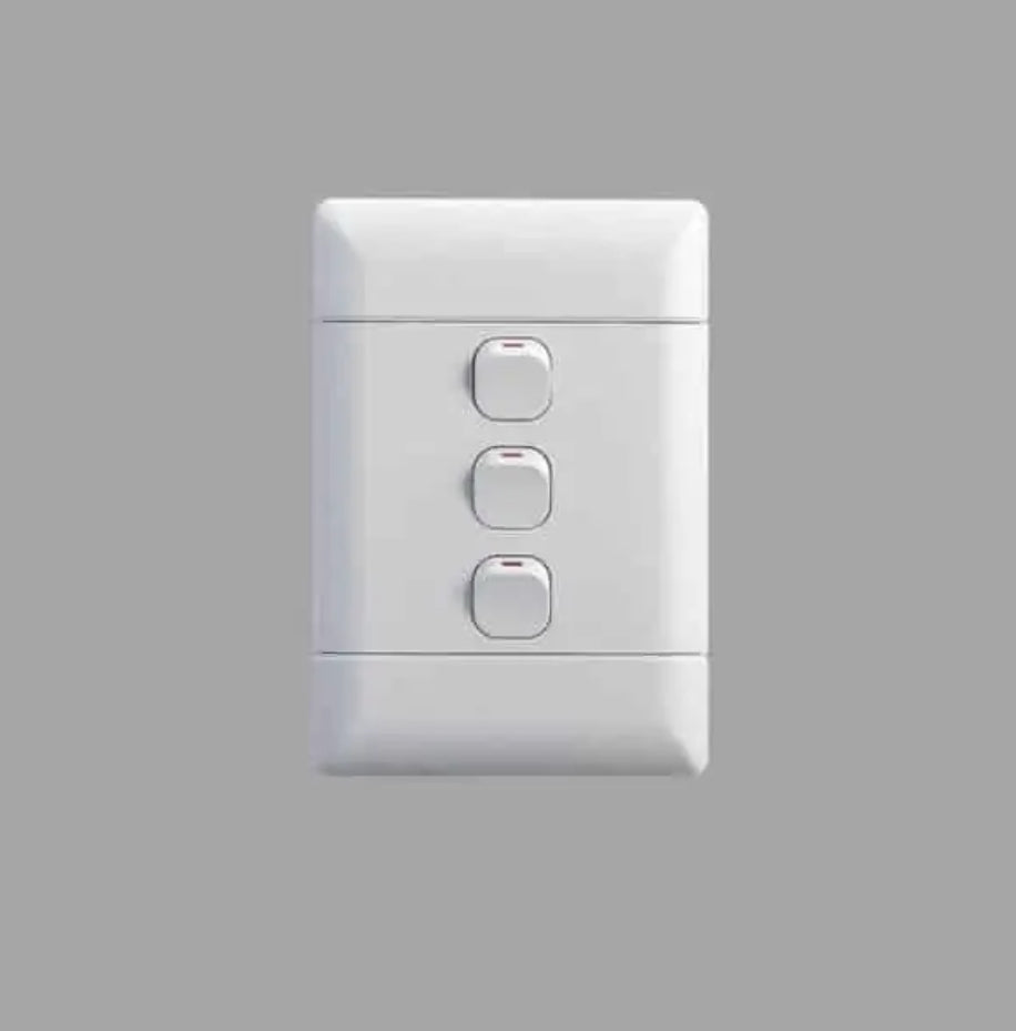 NUR White 3 Lever 1 Way Switch 4x2