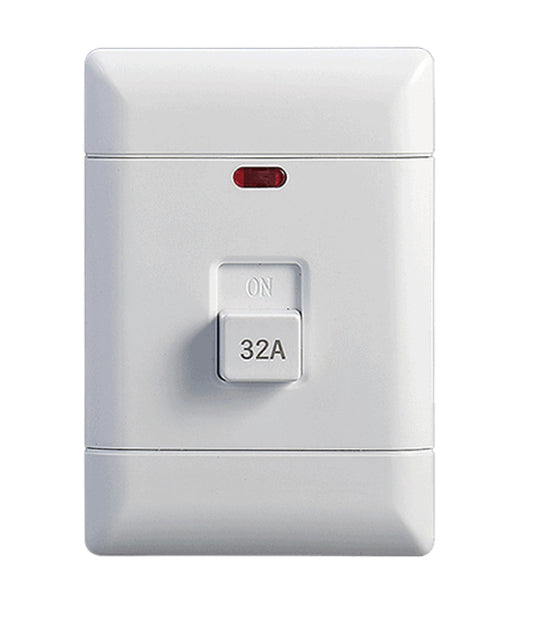 NUR White 32A Isolator 4x2