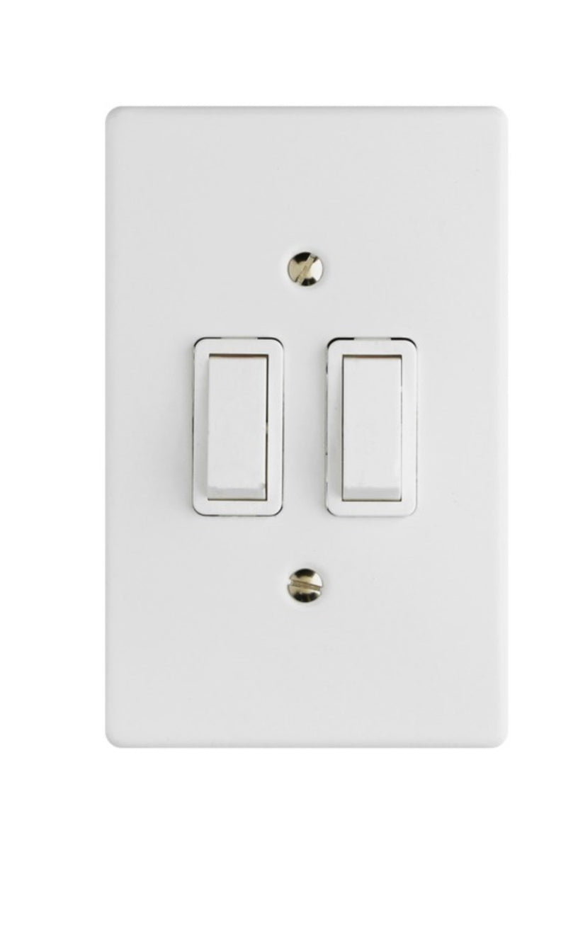 CRABTREE 2 Lever 1 way Switch 4x2